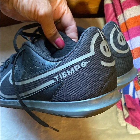 Nike Black leather Sneakers with Sleek Design like new great condition - Picture 4 of 14